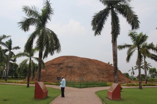 rambar_stupa.jpg