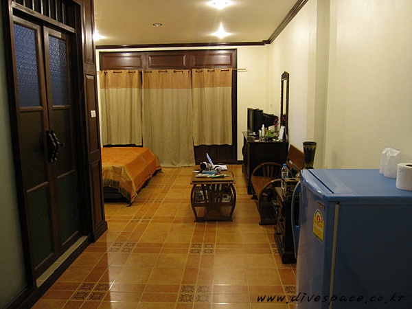 2090719961_3bf23d71_hotel%2B28429.JPG