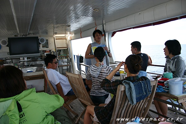 2090727865_5f205b06_s2%2B283329.JPG