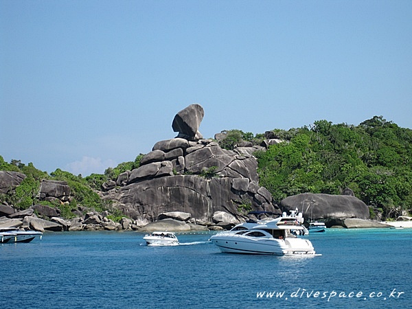 2090729089_30fc9a49_similan%2B28329.JPG