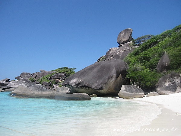 2090729089_74d28be9_similan%2B281029.JPG