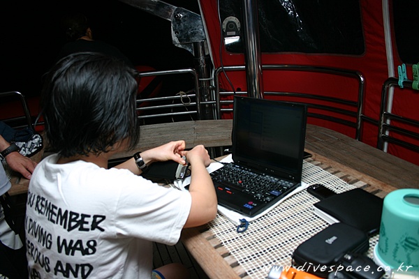 2090729089_95abaf72_night%2B28729.JPG