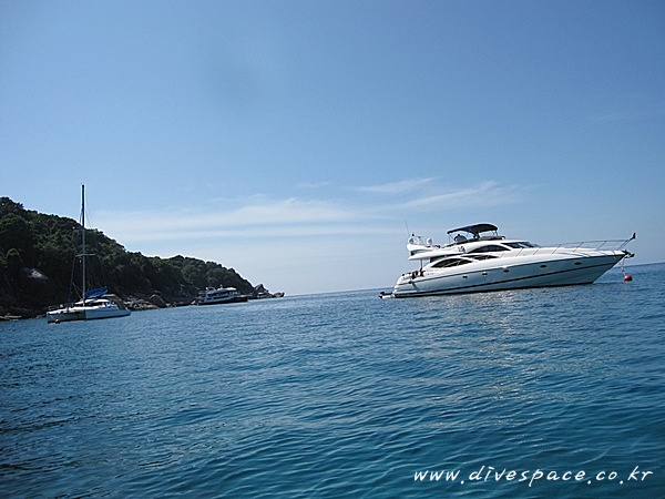 2090729089_95ba05d2_similan%2B283829.JPG