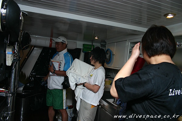 2090729089_df27e4e0_night%2B28129.JPG