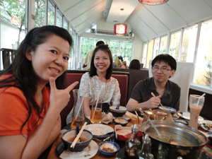 2108743617_071cdc2f_11-28.jpg