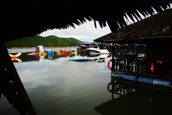 2108743617_24a62d65_15-s15.jpg