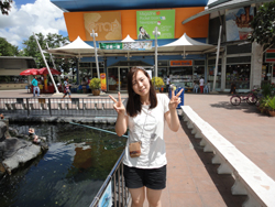 2108743617_55bd916d_04-8.jpg