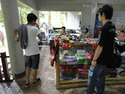 2108743617_718cd34c_04-32.jpg