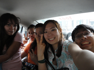 2108743617_dd22e550_11-39.jpg