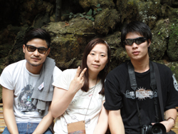 2108743617_e3a9d25b_04-27.jpg
