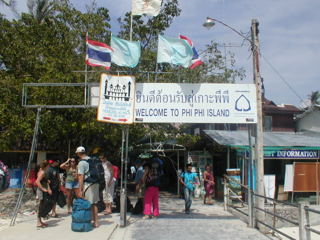 phiphi_entrance2.jpg