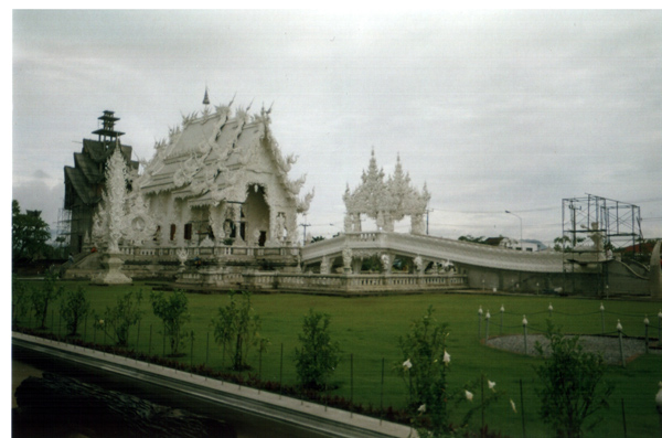 white_temple_2.jpg