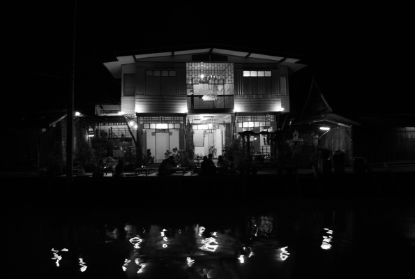 amphawa-night.JPG