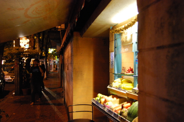 fruit-market.JPG