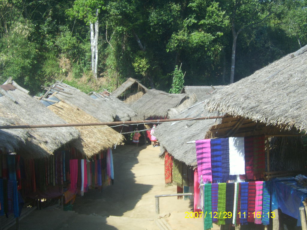 SA703075.JPG