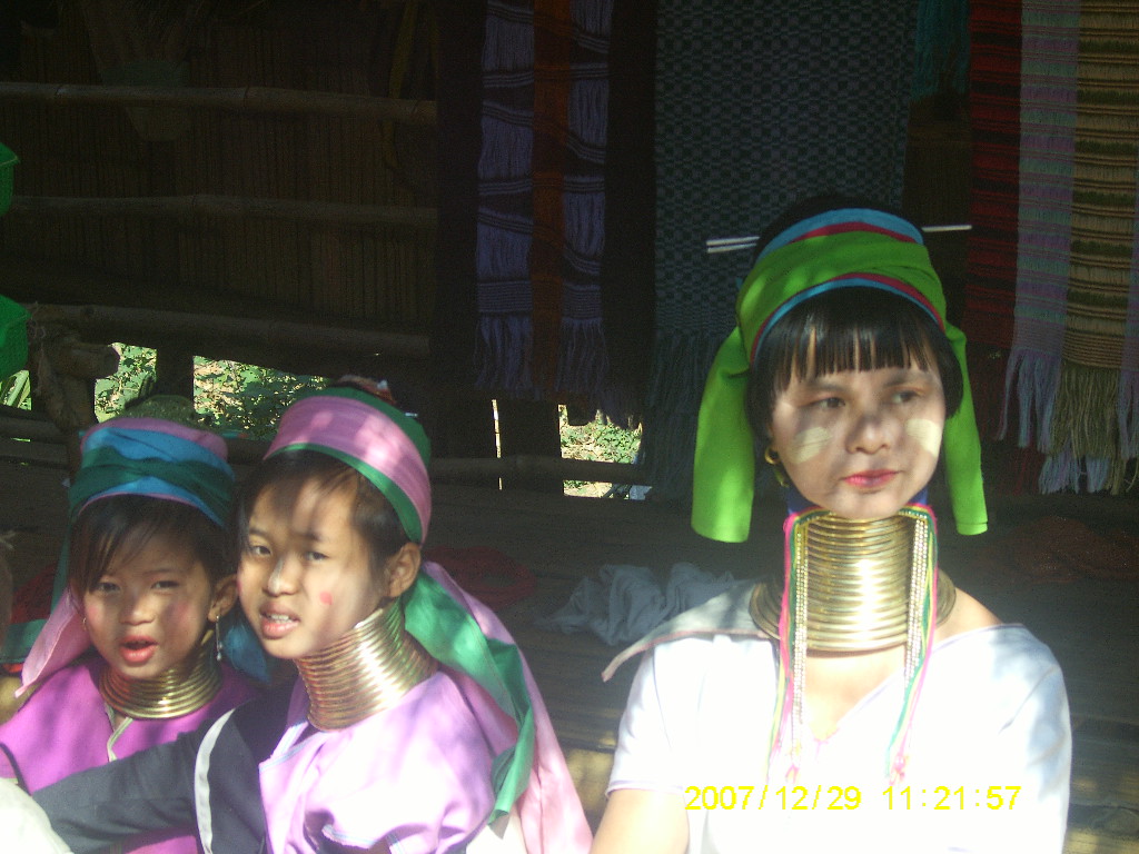 SA703083.JPG