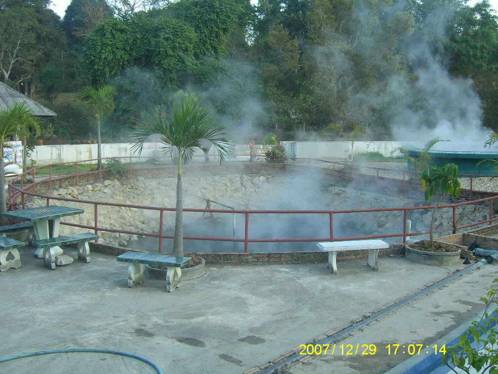 SA703120.JPG