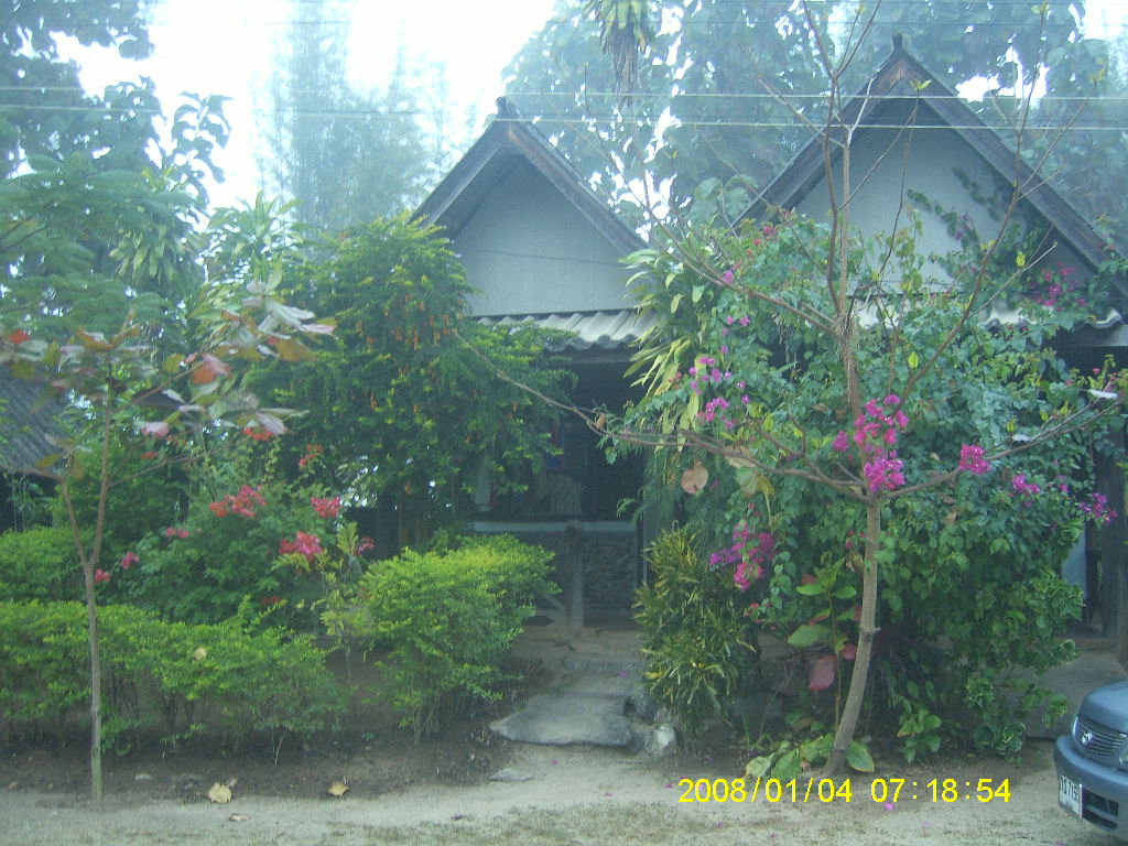 SA703192.JPG