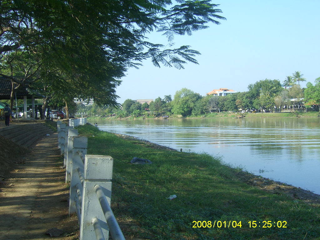 SA703203.JPG